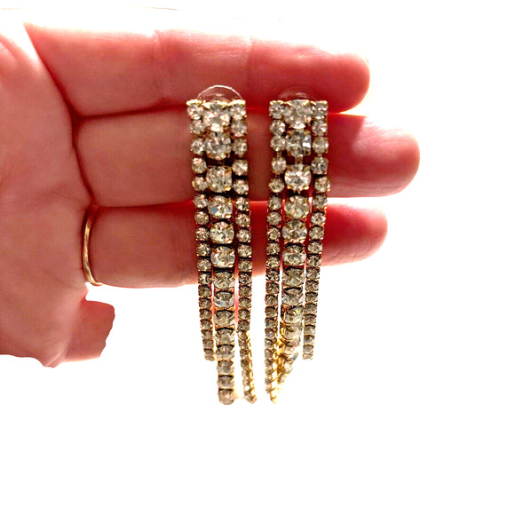 Pierced Earrings Dripping White Rhinestones Goldtone Hollywood Glam Runway Chic - Picture 8 of 8